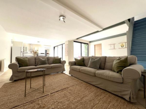 L'Atrium - Centre ville - Grand Duplex avec Patio & Garage